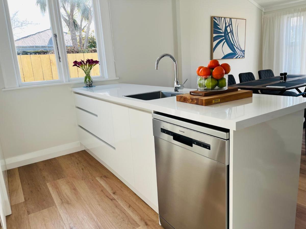 Luxurious Home Close To Beach Dunedin Eksteriør billede